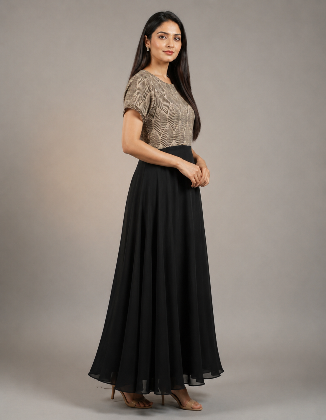 Elegant Noir Geometric Print Flared Maxi Dress - Image 2